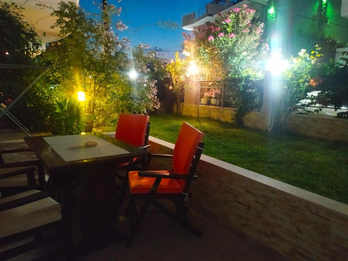 Iro Apartments Néa Péramos Exteriér fotografie
