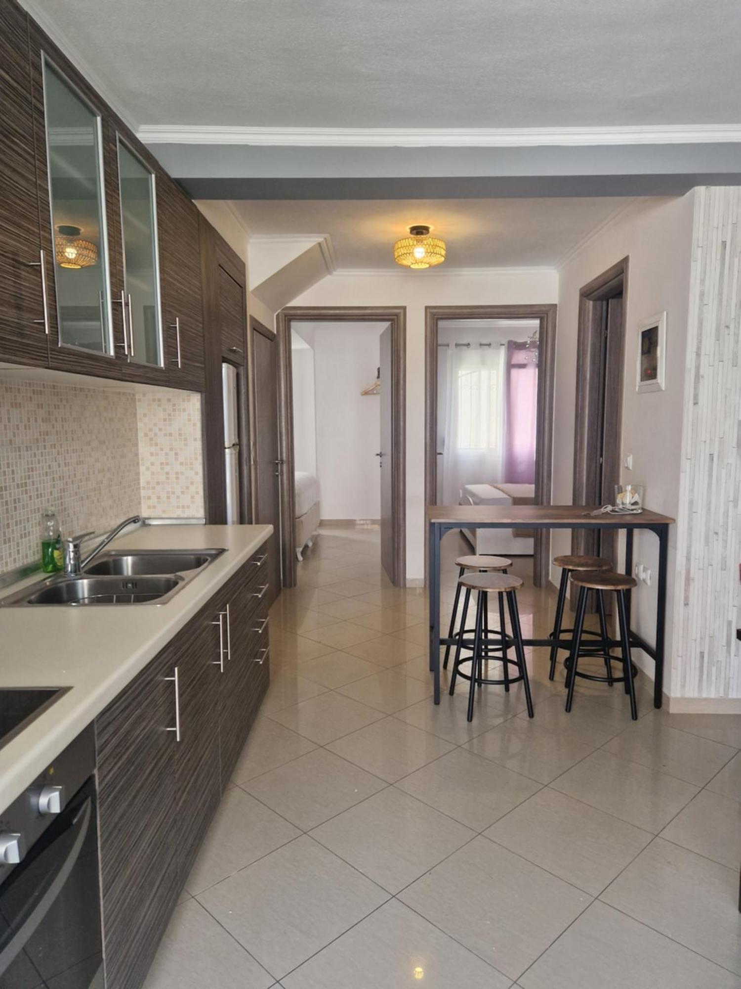 Iro Apartments Néa Péramos Exteriér fotografie